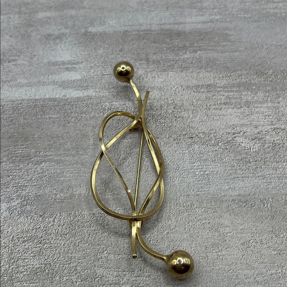 Chic Gold Infinity Brooch Mid Century Modern Abstract Design - Picture 6 of 11